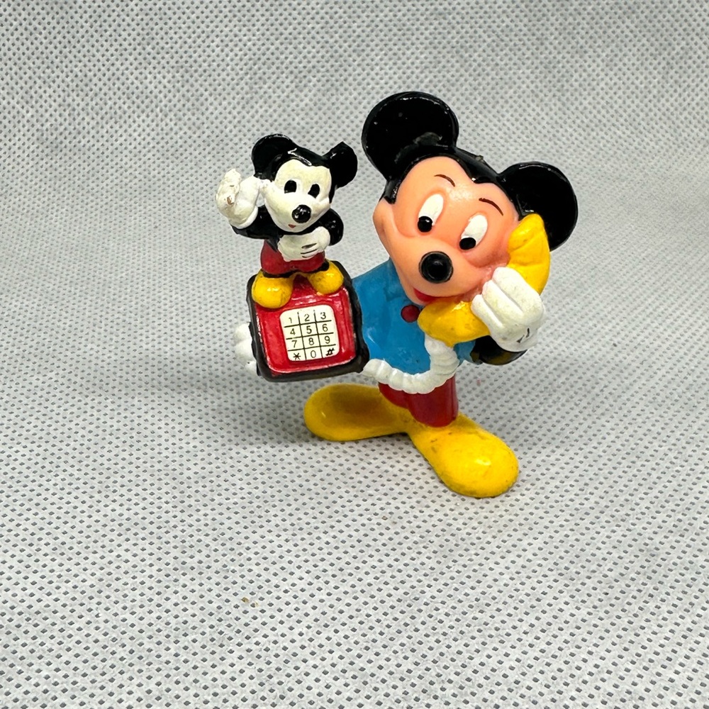 Vintage 1980/1990 Disney Mickey Mouse Action Figure Set Red and Blue